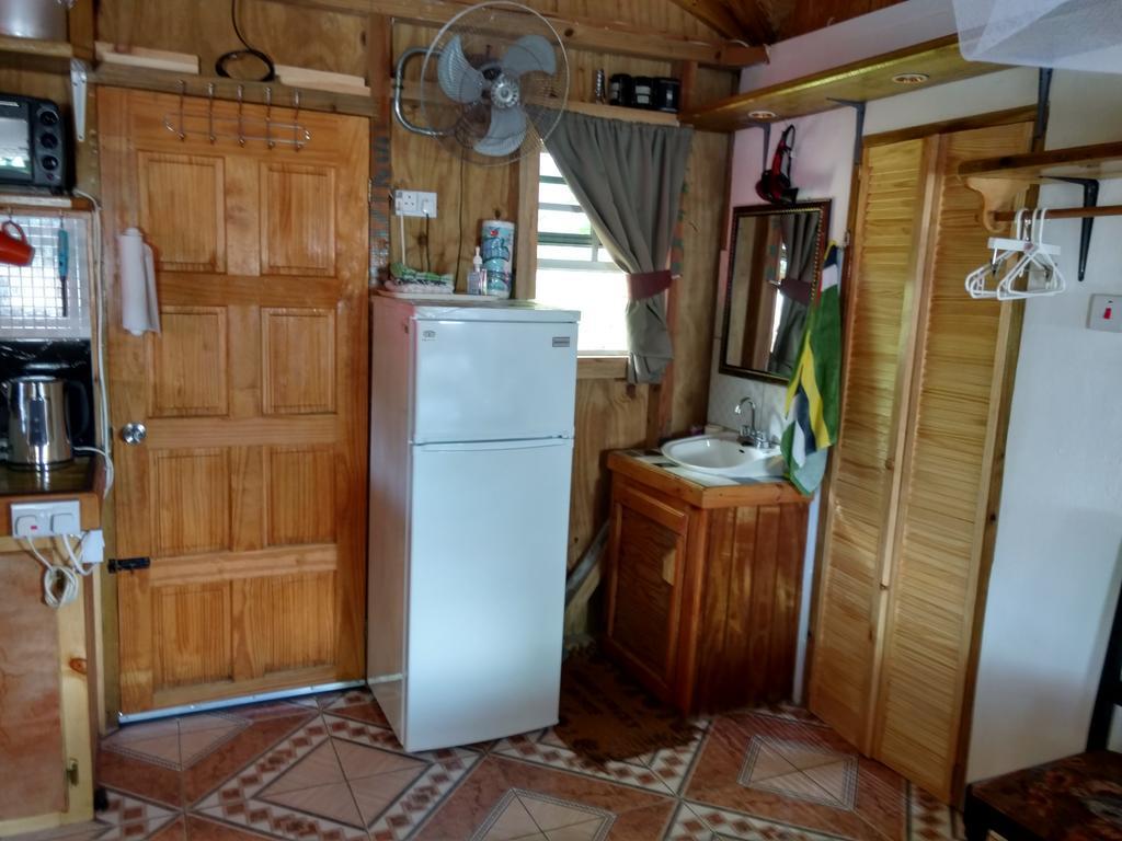 Mainroad Suite Calibishie Extérieur photo