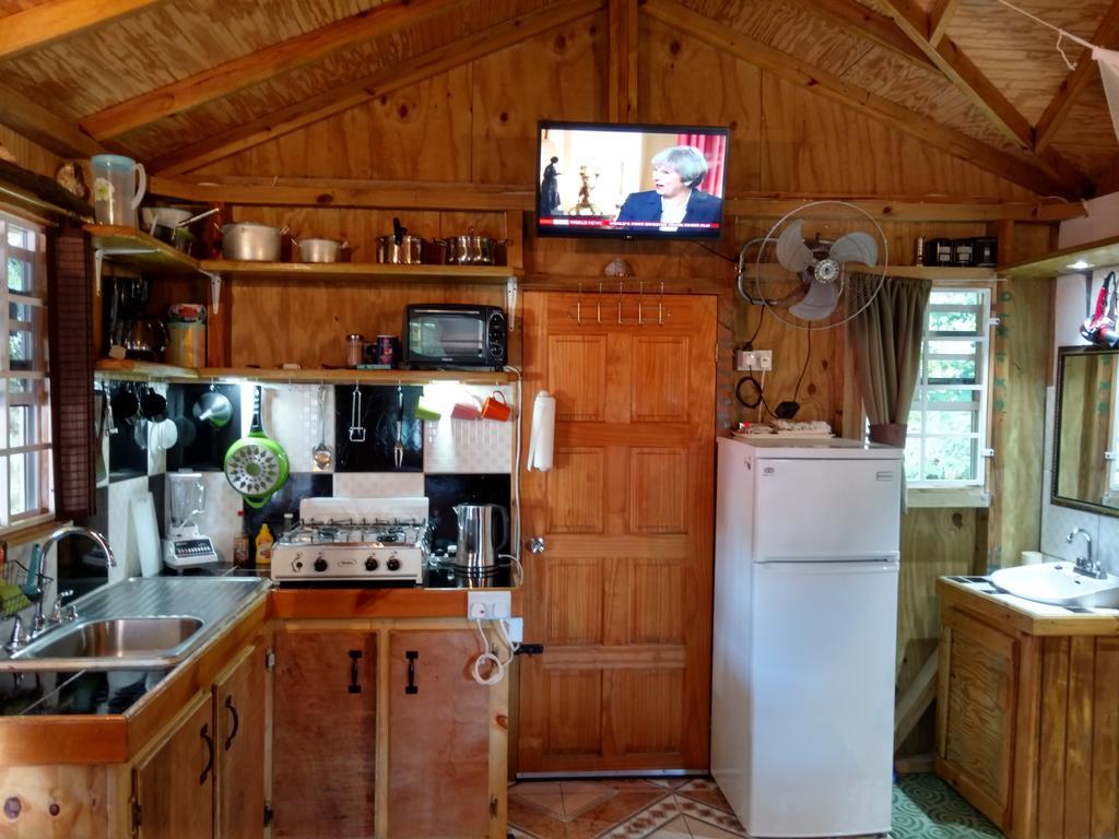 Mainroad Suite Calibishie Extérieur photo